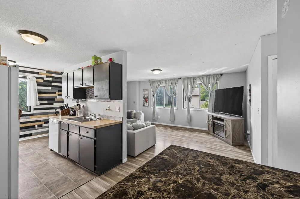 6600 84th Court Brooklyn Park, MN 55445