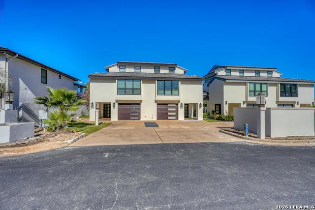 528 LIGHTHOUSE DR  # 6 #6 Unit 6 Horseshoe Bay, TX 78657