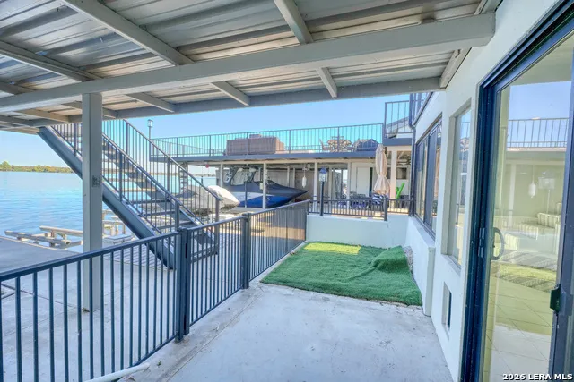 528 LIGHTHOUSE DR  # 6 #6 Unit 6 Horseshoe Bay, TX 78657