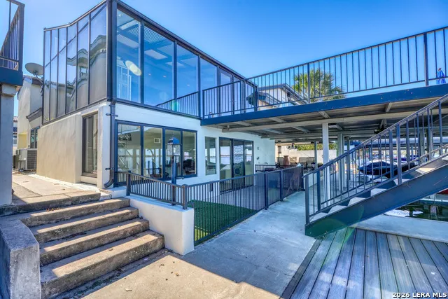 528 LIGHTHOUSE DR  # 6 #6 Unit 6 Horseshoe Bay, TX 78657
