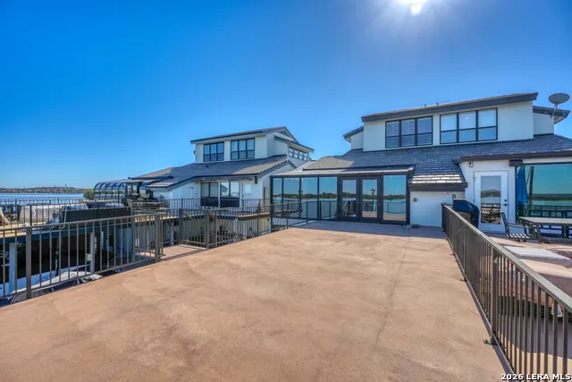 528 LIGHTHOUSE DR  # 6 #6 Unit 6 Horseshoe Bay, TX 78657