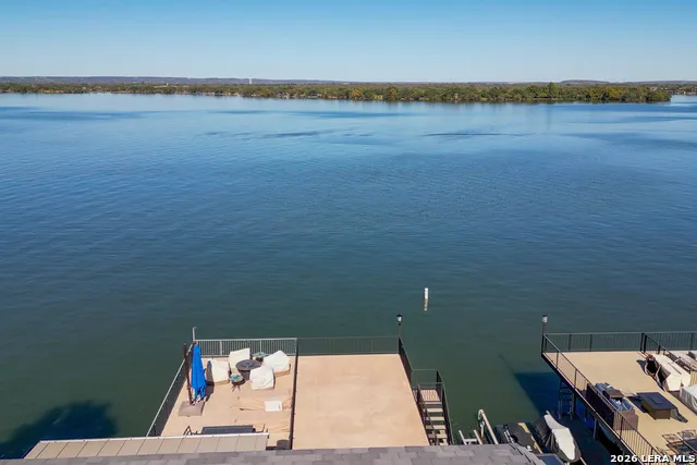 528 LIGHTHOUSE DR  # 6 #6 Unit 6 Horseshoe Bay, TX 78657