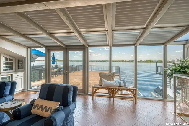 528 LIGHTHOUSE DR  # 6 #6 Unit 6 Horseshoe Bay, TX 78657
