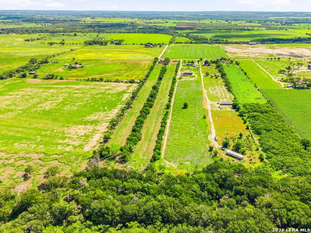 1263 County Road 345 La Vernia, TX 78121