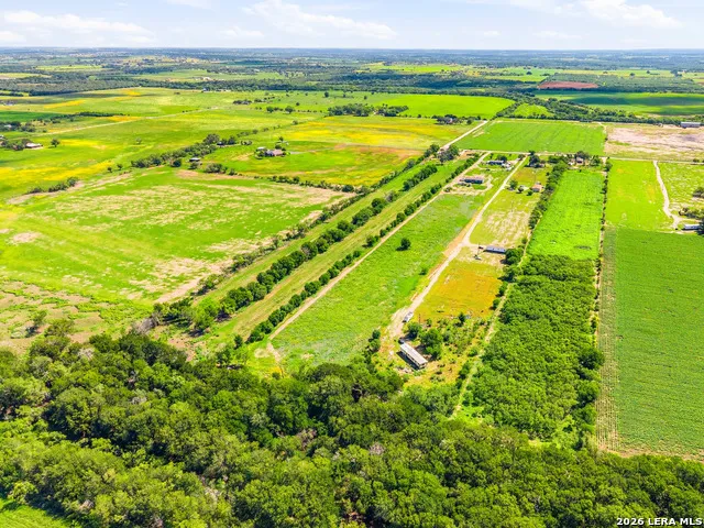 1263 County Road 345 La Vernia, TX 78121