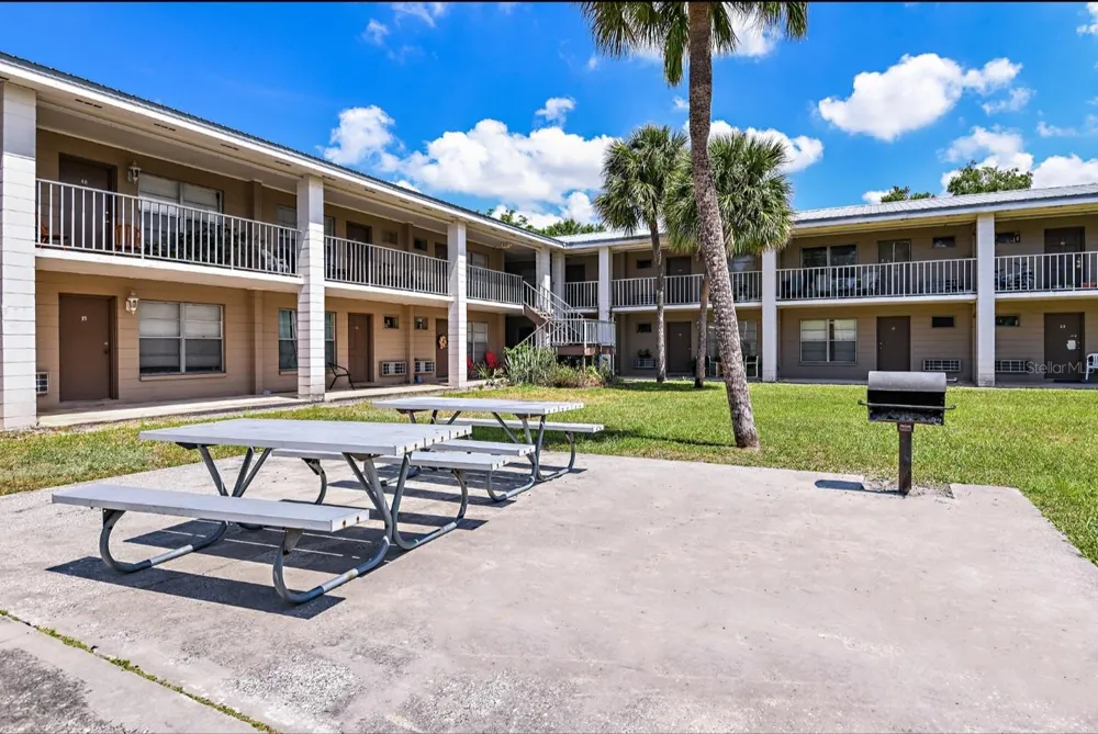 4410 HALE AVENUE Tampa, FL 33614