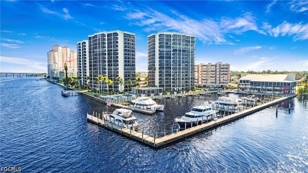 Virginia Avenue #601 Fort Myers, FL 33901