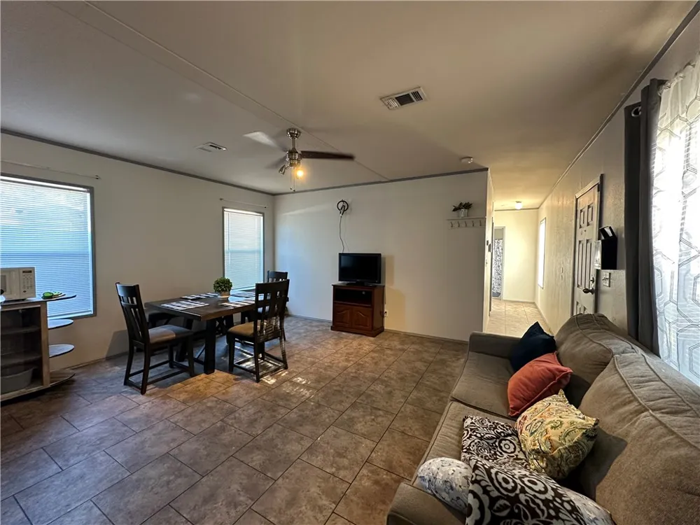 6038 Horizon Drive Corpus Christi, TX 78408