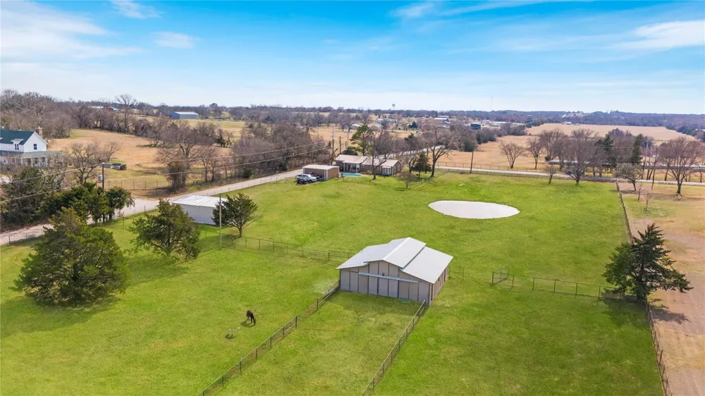 9213 Wilson Road Pilot Point, TX 76258