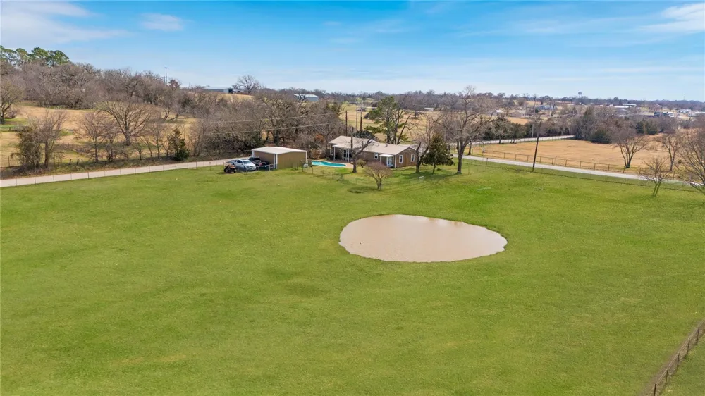 9213 Wilson Road Pilot Point, TX 76258