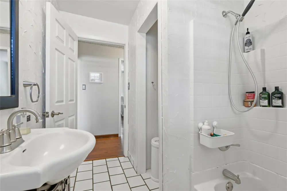 9213 Wilson Road Pilot Point, TX 76258