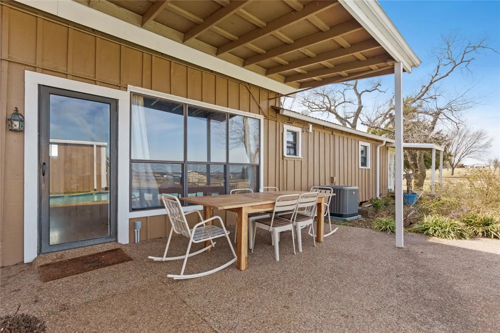 9213 Wilson Road Pilot Point, TX 76258