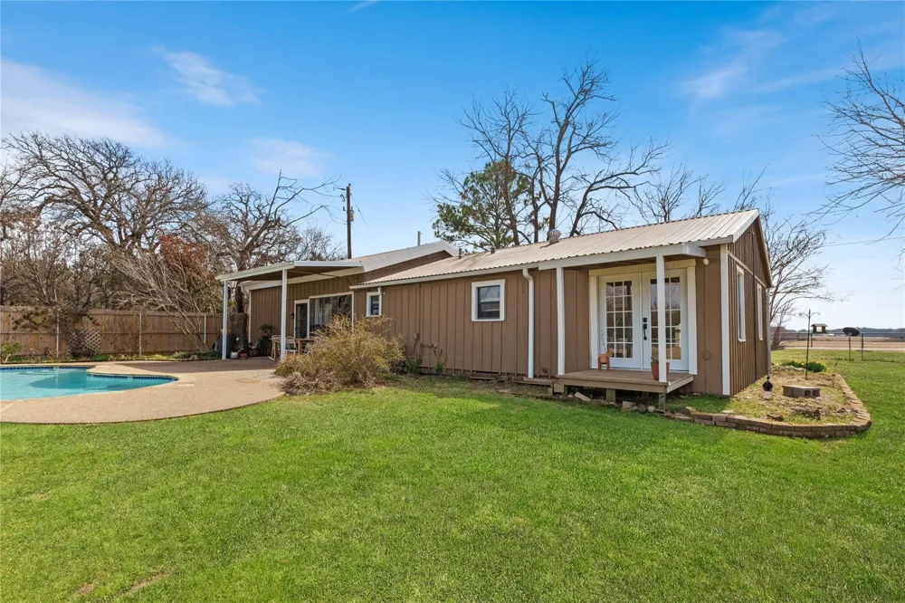 9213 Wilson Road Pilot Point, TX 76258