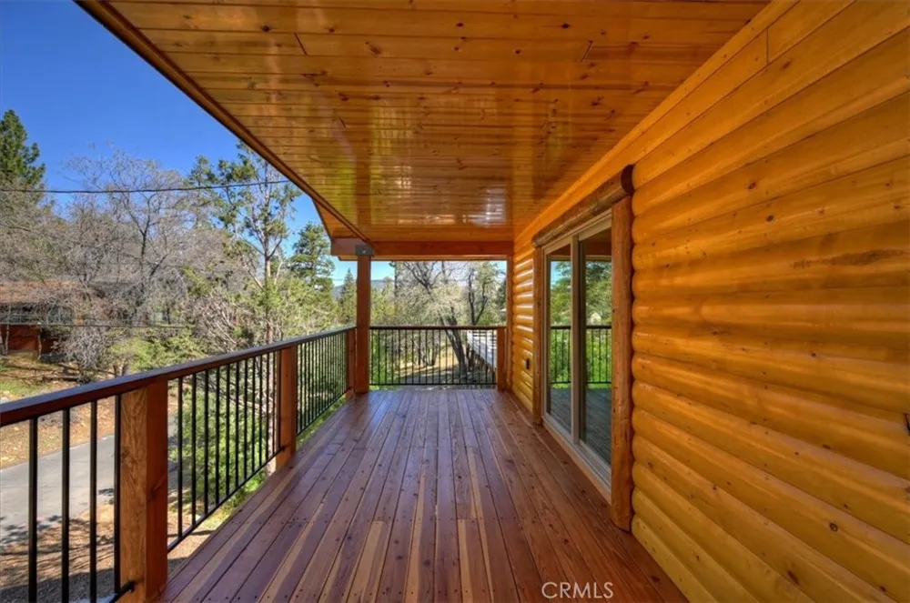 415 Vista Sugarloaf, CA 92386