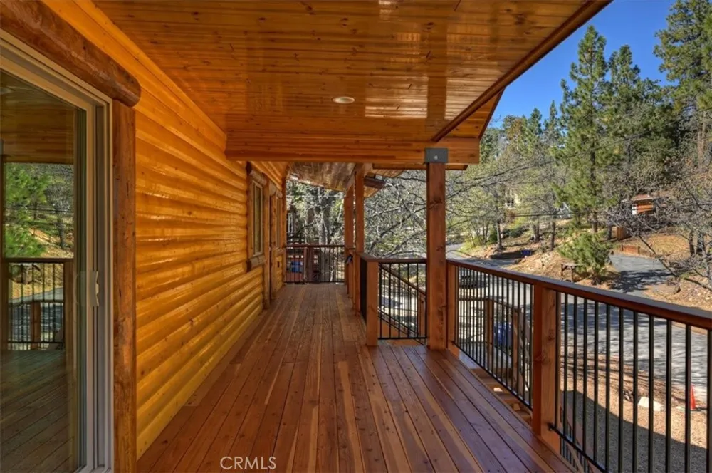 415 Vista Sugarloaf, CA 92386