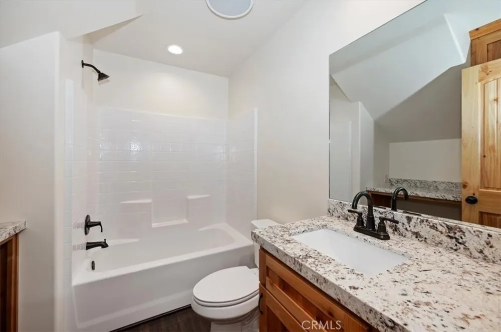 415 Vista Sugarloaf, CA 92386