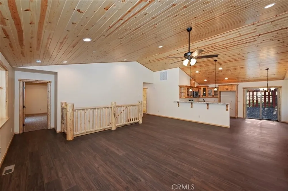 415 Vista Sugarloaf, CA 92386