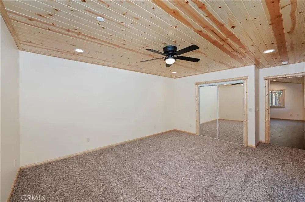 415 Vista Sugarloaf, CA 92386