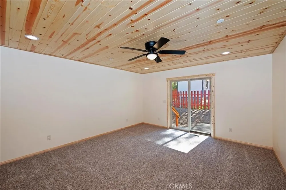 415 Vista Sugarloaf, CA 92386