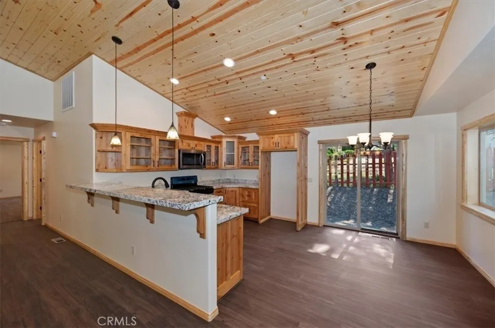 415 Vista Sugarloaf, CA 92386
