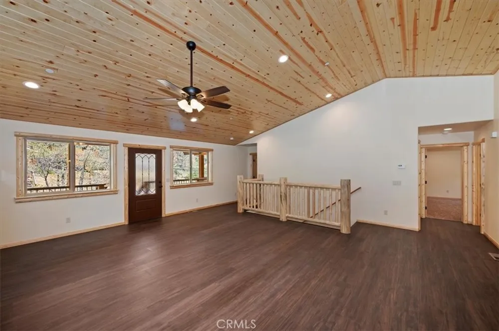 415 Vista Sugarloaf, CA 92386