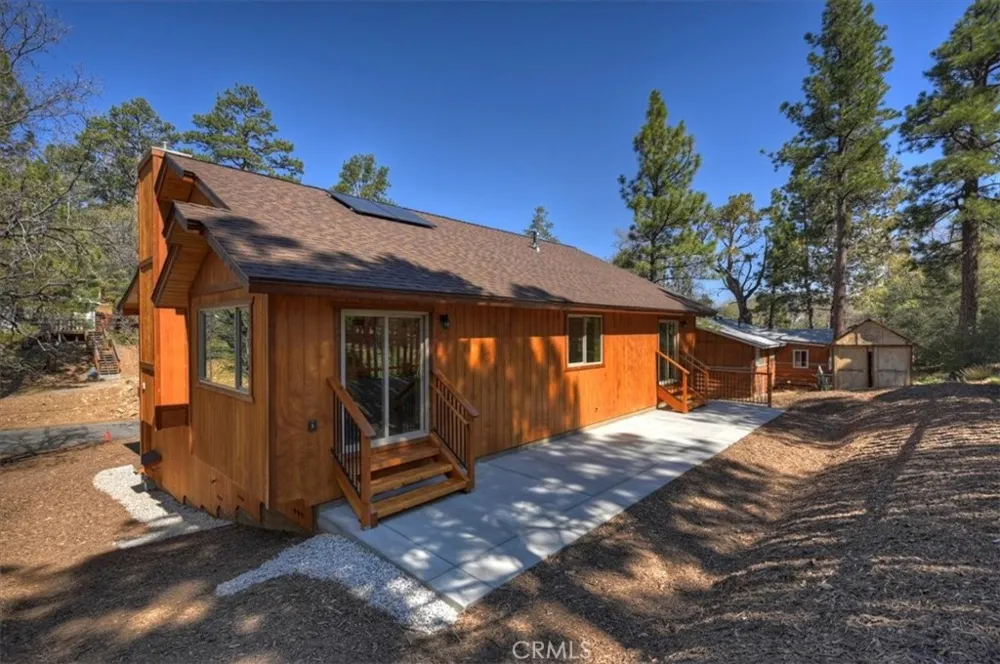 415 Vista Sugarloaf, CA 92386