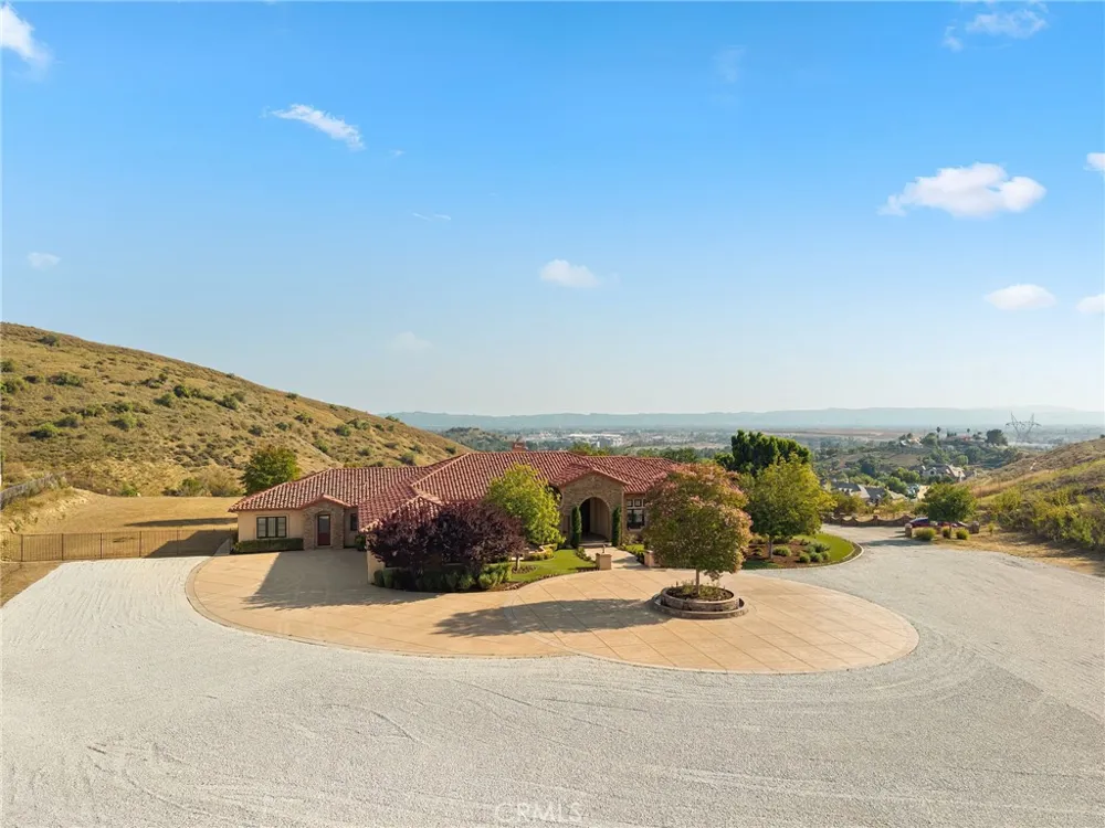 10727 W Stallion Ranch Road Shadow Hills, CA 91040