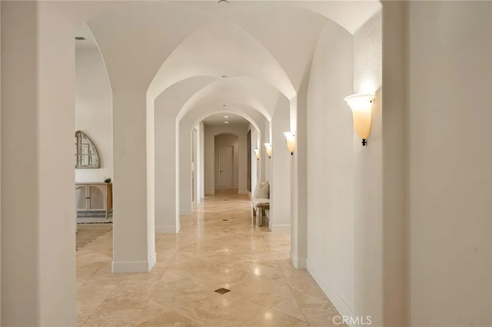 10727 W Stallion Ranch Road Shadow Hills, CA 91040