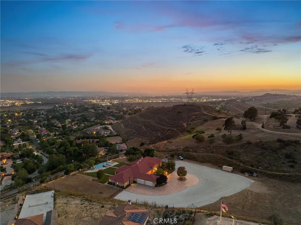 10727 W Stallion Ranch Road Shadow Hills, CA 91040
