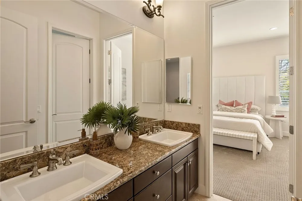 10727 W Stallion Ranch Road Shadow Hills, CA 91040