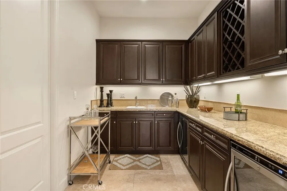 10727 W Stallion Ranch Road Shadow Hills, CA 91040