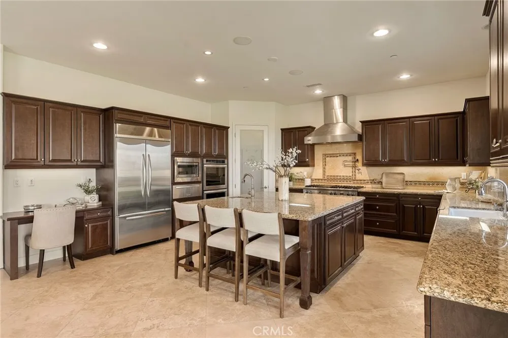 10727 W Stallion Ranch Road Shadow Hills, CA 91040