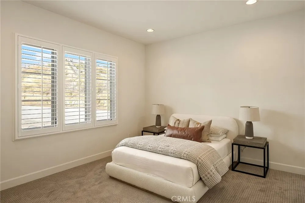 10727 W Stallion Ranch Road Shadow Hills, CA 91040