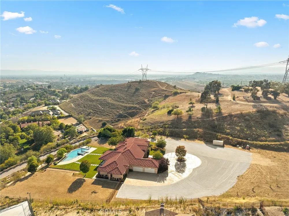 10727 W Stallion Ranch Road Shadow Hills, CA 91040