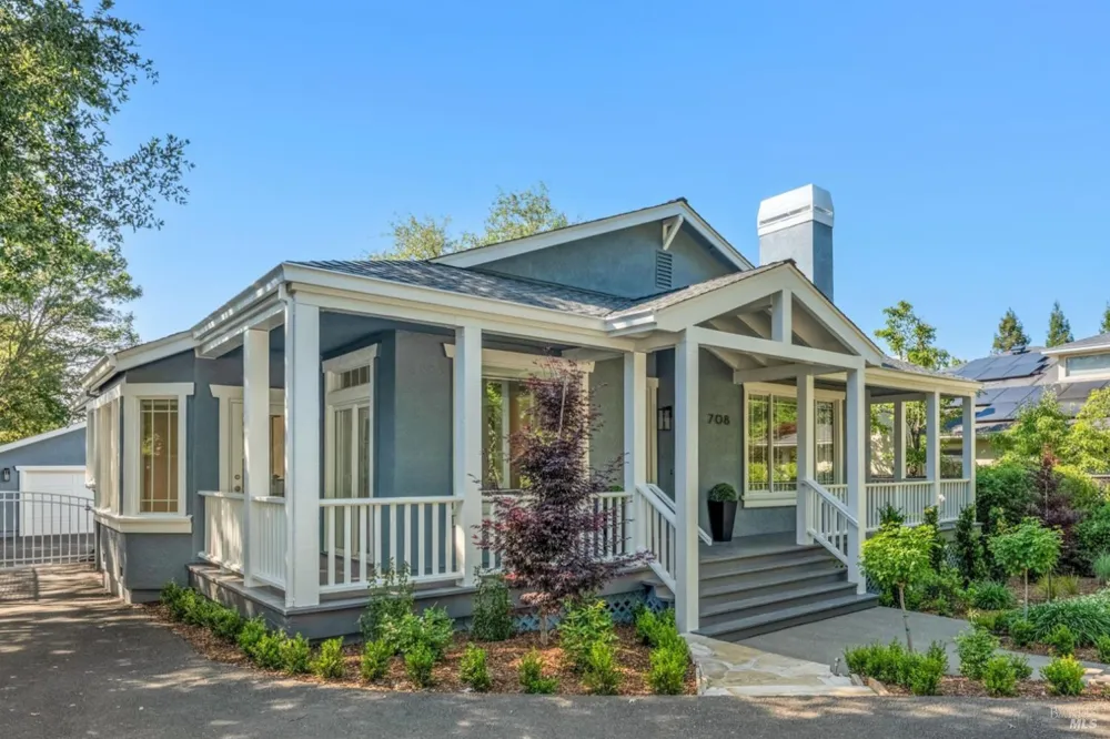 708 Hunt Avenue St. Helena, CA 94574