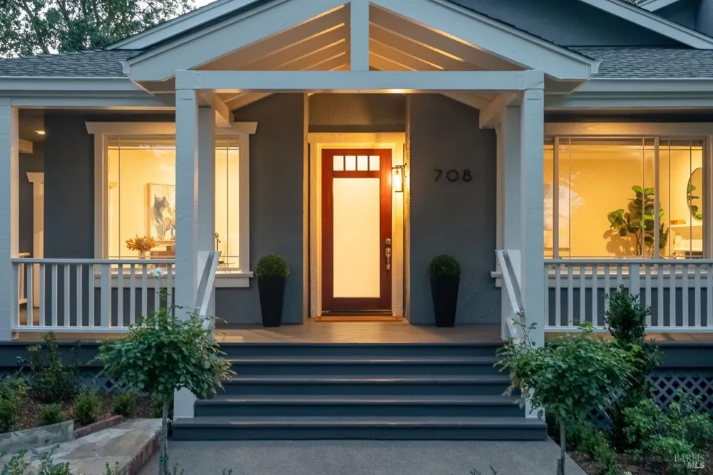 708 Hunt Avenue St. Helena, CA 94574