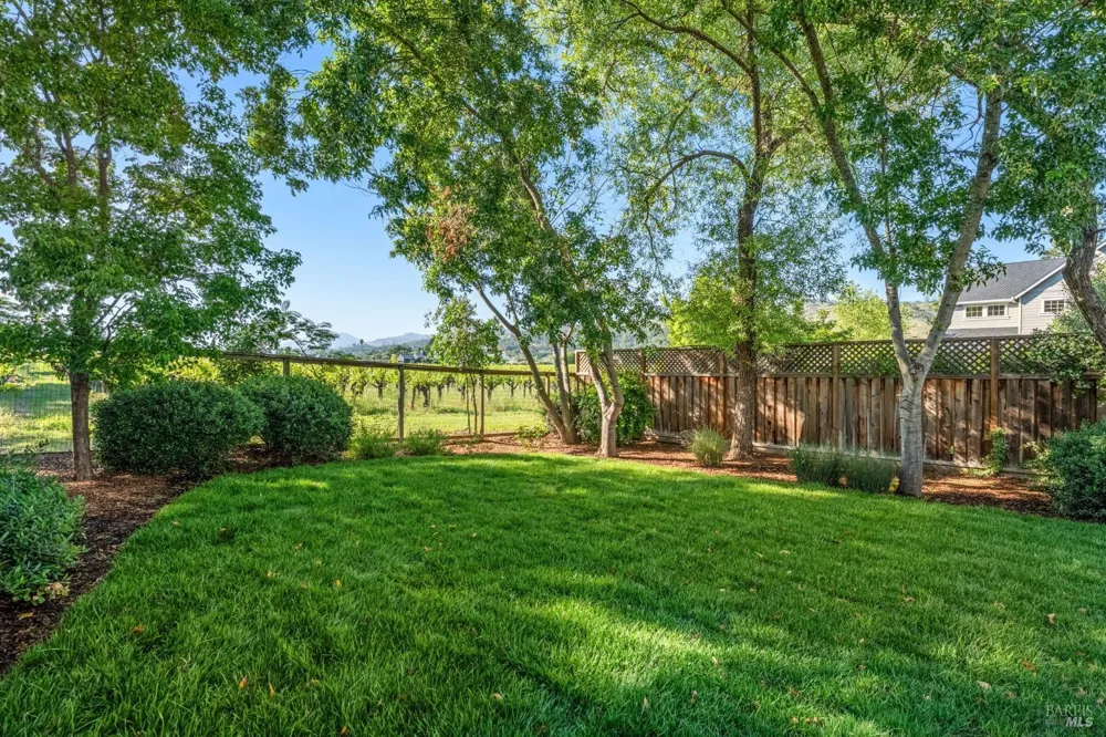 708 Hunt Avenue St. Helena, CA 94574