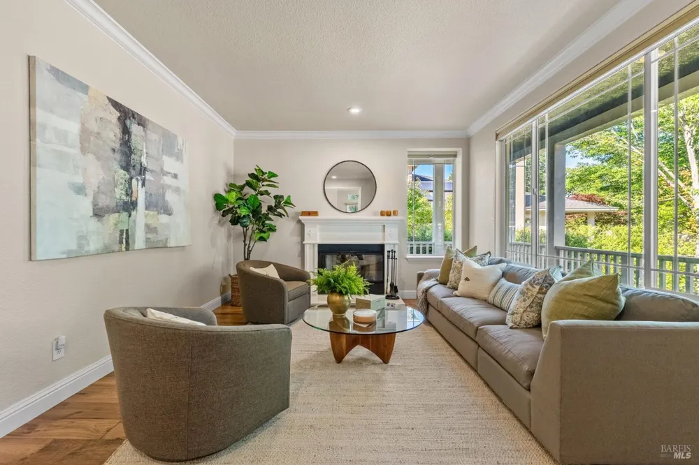708 Hunt Avenue St. Helena, CA 94574