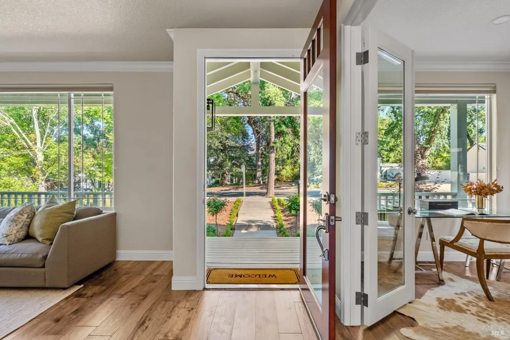 708 Hunt Avenue St. Helena, CA 94574