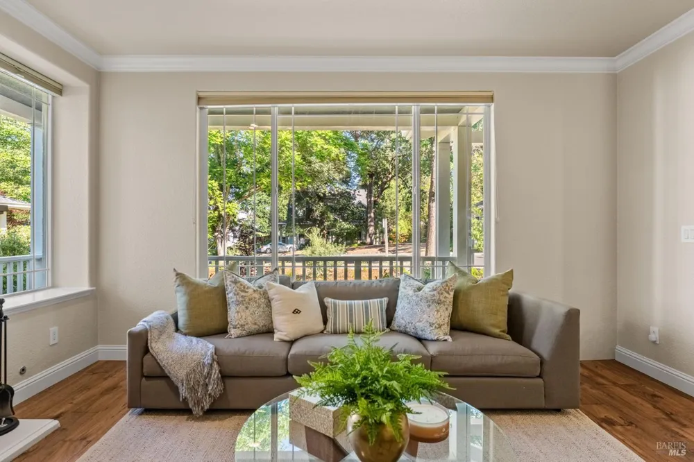 708 Hunt Avenue St. Helena, CA 94574