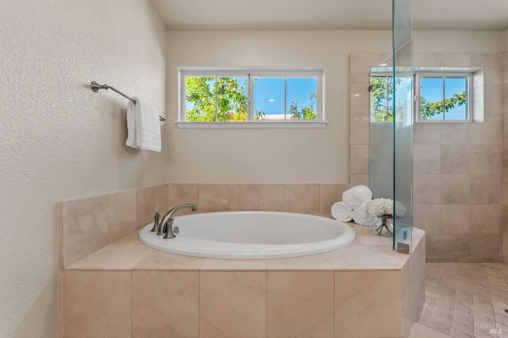 708 Hunt Avenue St. Helena, CA 94574