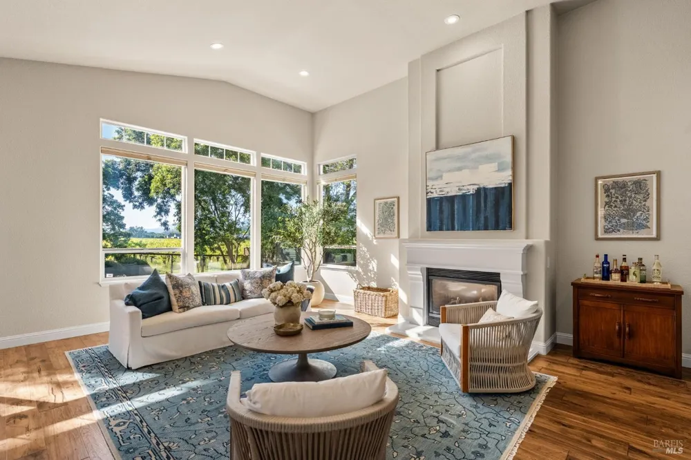 708 Hunt Avenue St. Helena, CA 94574