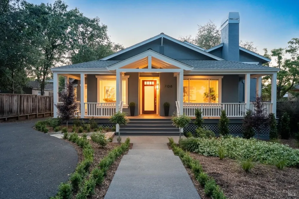 708 Hunt Avenue St. Helena, CA 94574