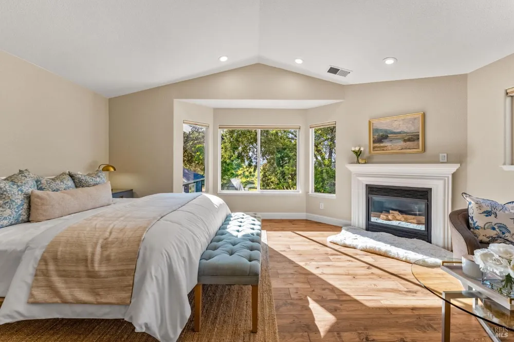708 Hunt Avenue St. Helena, CA 94574