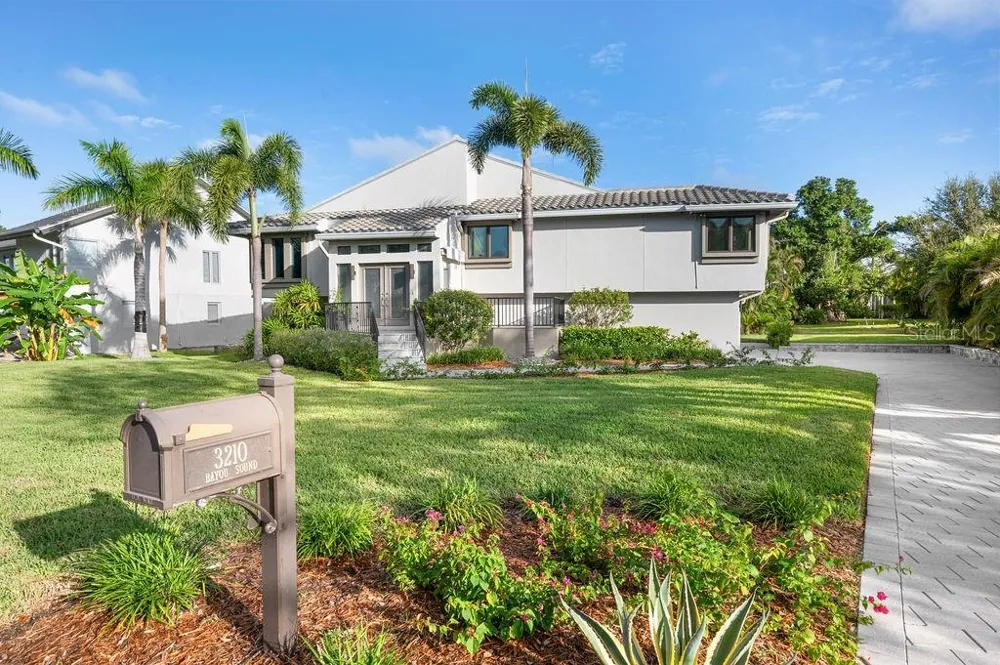 3210 BAYOU SOUND Longboat Key, FL 34228