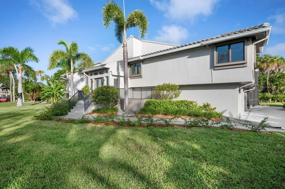 3210 BAYOU SOUND Longboat Key, FL 34228
