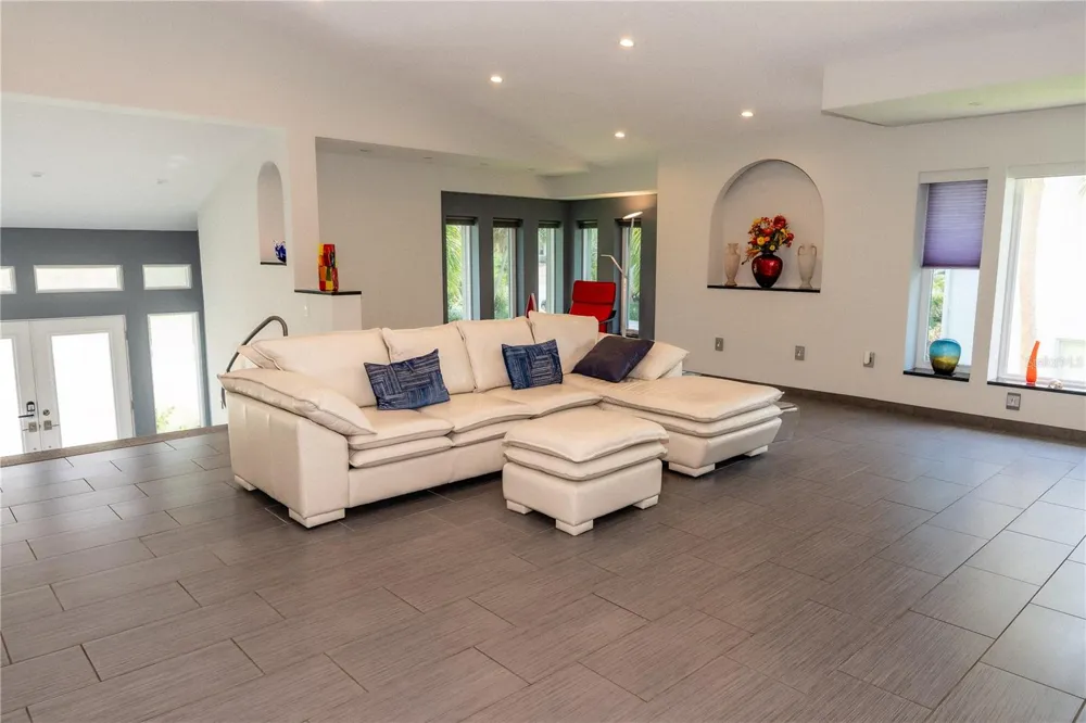 3210 BAYOU SOUND Longboat Key, FL 34228