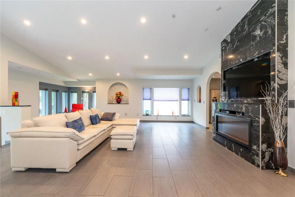 3210 BAYOU SOUND Longboat Key, FL 34228