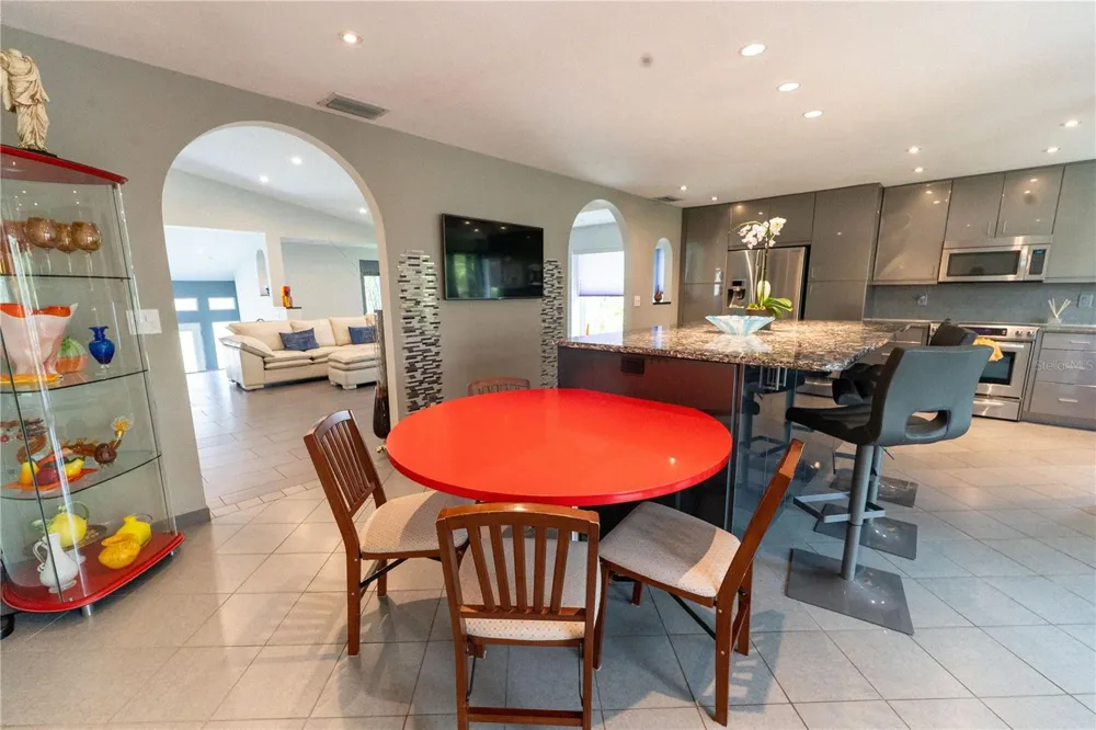 3210 BAYOU SOUND Longboat Key, FL 34228