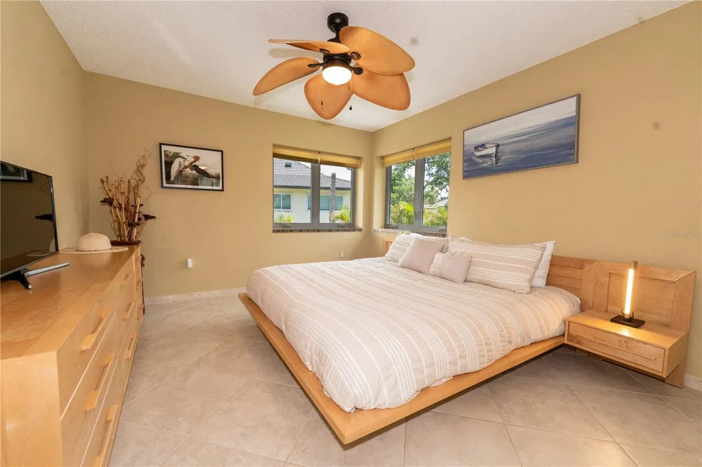 3210 BAYOU SOUND Longboat Key, FL 34228